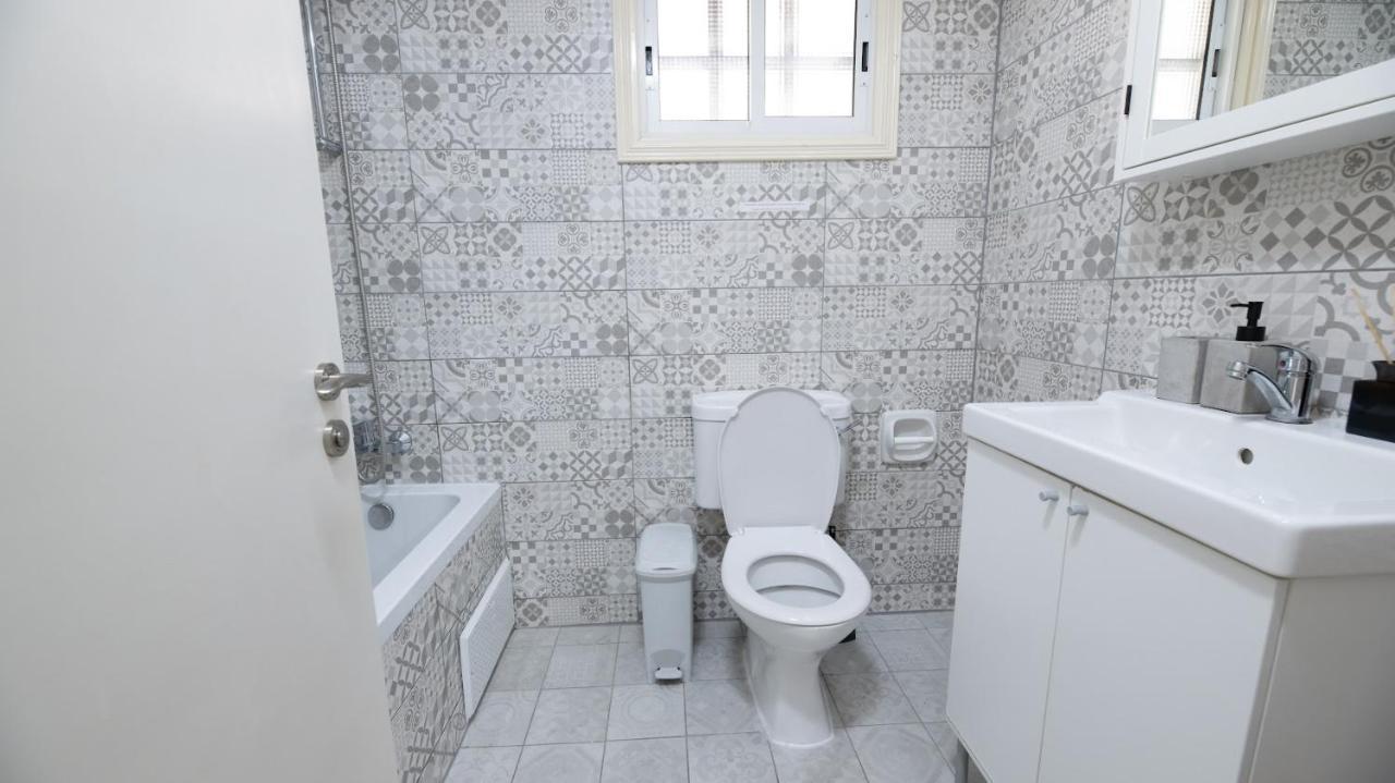 Beautiful Apartment In Harbour Paphos, Central & Close To Beach Esterno foto
